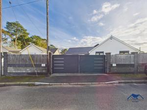 3 Bungalow-Parking-WiFi-Long Stays