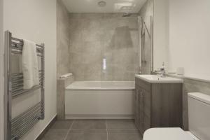 Fantastic 2 Bedroom Apartment in Central Ashford