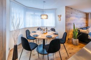 Alpin black Pearl-modern & stylish by Inspiringplaces Zermatt