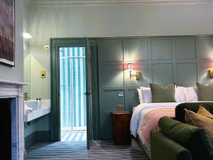 nap Hotel King Square