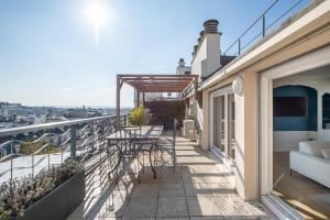 Eiffel tower incredible view with AC 100 m2