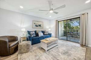 4F Amelia Landings condo