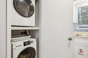 4F Amelia Landings condo