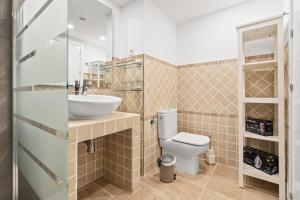 Luxurious penthouse with jacuzzi and panoramic sea views