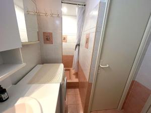 CA350-004 STUDIO CABINE 4 Personnes CAVALAIRE SUR MER