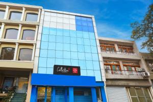 Collection O Golden Key Near TDI Mall