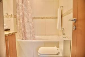 Stylish 1BR close to Metro and Dubai Marina