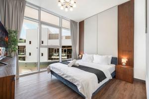 Palm Jumeirah Luxury Direct Beach Access and Views