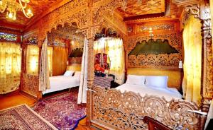 Amina Group Of Houseboats