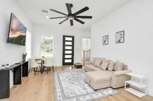 Luxe Houston Hotspot Minutes away from NRG Stadium, Med Center, Dtwn HTX