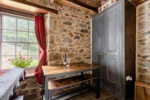 Cornwall Log Burner no cleaning fee