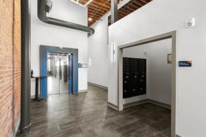 Brick & Bed Riverfront Lofts, T 309