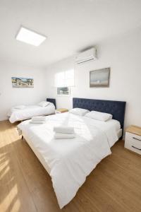 Boulevard Terrace Apartment near Blloku, Tirana