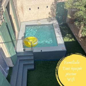 Maison de village avec piscine 8 personnes