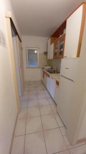 Apartment in Kustici with sea view, balcony, air conditioning, WiFi (3597-1)