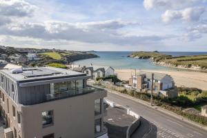 Modern Groundfloor Apartment with Private Parking