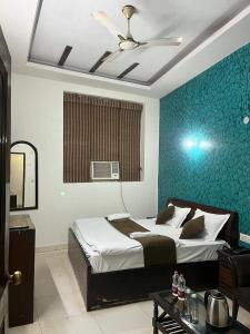 Hotel sharda holiday inn