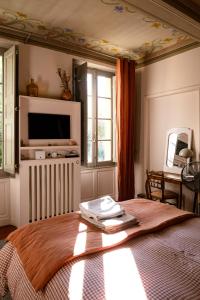 Maison Sumiane - Maison d hotes et locations avec piscine