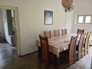 Villa Lagoonedge with 3 AC Rooms