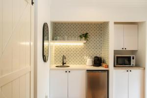 Alcorn Garden Studio - Dog friendly 2 mins walk to beach