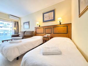 PYR Beach & Pool Private Studios