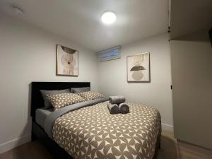 Style City Getaway! Downtown on point! Full Private apartments!