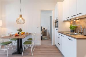 Westside Arthotel Apartment 312