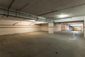 Deluxe boutique suite , jacuzzi, private parking, fireplace