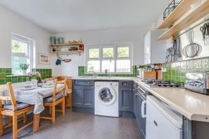 2 Bed in Saundersfoot oc-pw948