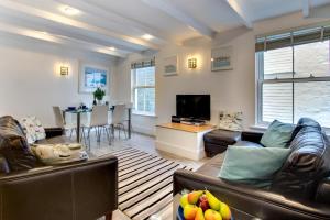 3 Bed in St Ives oc-bail05