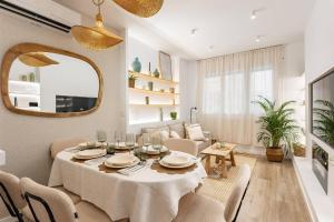 Barcelona Central Charm with Mediterranean Vibes