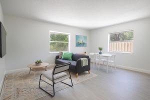 Comfy 2BR Apartment Near Las Olas with Patio, BBQ and FREE PARKING