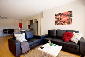 Kingfisher – Beachfront 3BR, Shared Heated Pool, Central Location Agnes Water1770