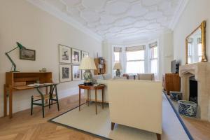 Sloane Gardens VIII by onefinestay