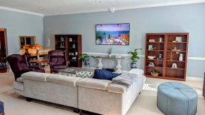 Midway Manor - Private Events, Weddings, Reunions