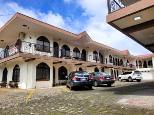 Arenal Mountain Apartments
