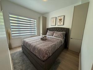 Style City Getaway! Downtown on point! Full Private apartments!