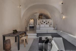 Satori Caves by Thireon