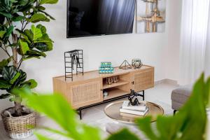 A Tropical Oasis - Vista Canas Villa Vista