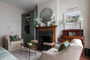 Burton Mews by onefinestay