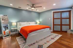 3-Story Townhome Free Parking Private Patio Washer-Dryer