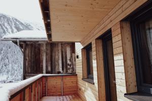 Chalet Col