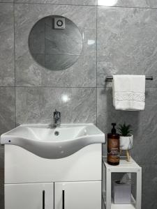 Modern 1-Bed Flat in East London