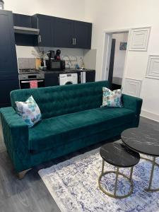 Modern 1-Bed Flat in East London