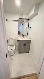 2 Bed Newly Renovated unit near Falls and Buffalo