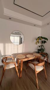 15th-Floor Sunset Suite