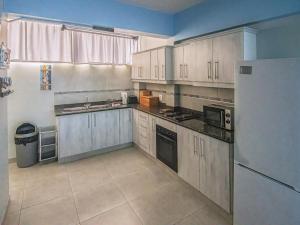 Margate Beachfront Penthouse