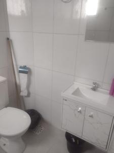 Ocian kitnet pequena 22 metros quadrados