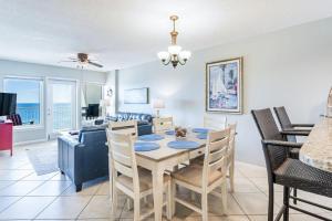Boardwalk 885 by Youngs Suncoast