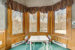 Mtn Views, 4 Mi to Slopes! Bartlett Ski Getaway